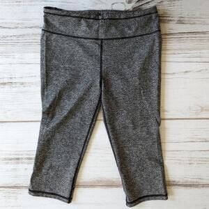Victoria's Secret Sport VS knockout Crop Gray Yoga Workout Pants Sz Medium
